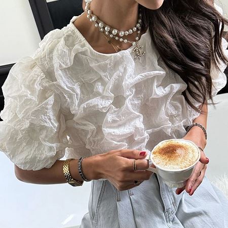 Dongdaemum Women’s Shirts, Tops & T-Shirts, a testament to the elegance and quality of wholesale Korean fashion.