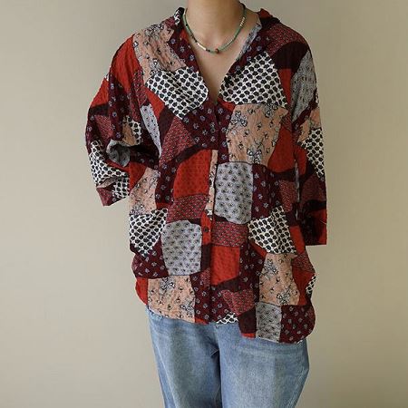 Dongdaemum Women’s Shirts, Tops & T-Shirts, a testament to the elegance and quality of wholesale Korean fashion.
