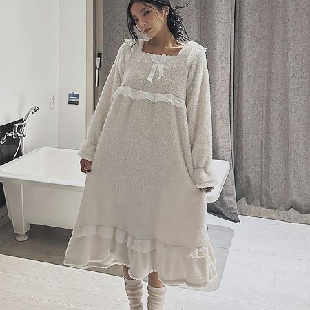 Dongdaemum Women’s Dresses, a testament to the elegance and quality of wholesale Korean fashion.