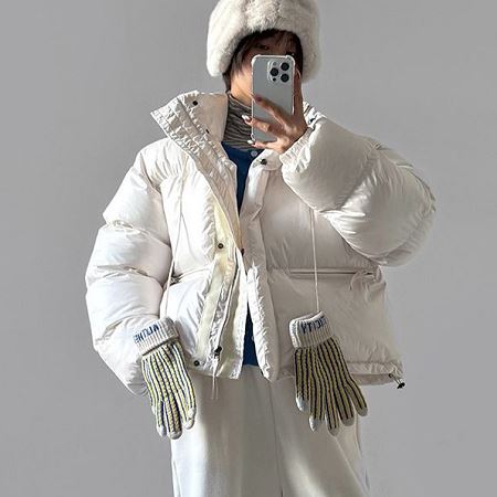 Dongdaemum Women’s Coats & Jackets, a testament to the elegance and quality of wholesale Korean fashion.