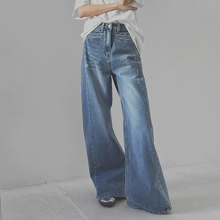 Dongdaemum Women’s Pants, a testament to the elegance and quality of wholesale Korean fashion.