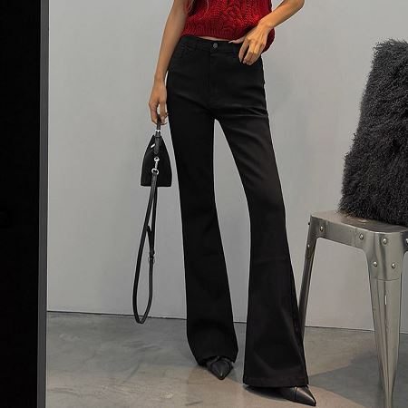Dongdaemum Women’s Pants, a testament to the elegance and quality of wholesale Korean fashion.