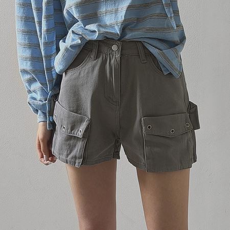 Dongdaemum Women’s Pants, a testament to the elegance and quality of wholesale Korean fashion.