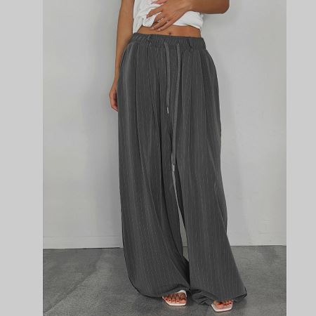Dongdaemum Women’s Pants, a testament to the elegance and quality of wholesale Korean fashion.