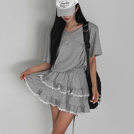 Dongdaemum Women’s One-Pieces, a testament to the elegance and quality of wholesale Korean fashion.