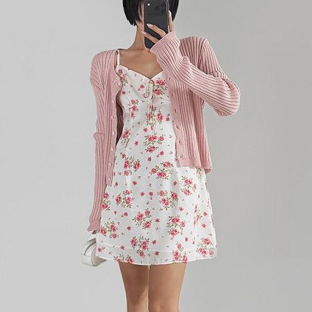 Dongdaemum Women’s Dresses, a testament to the elegance and quality of wholesale Korean fashion.