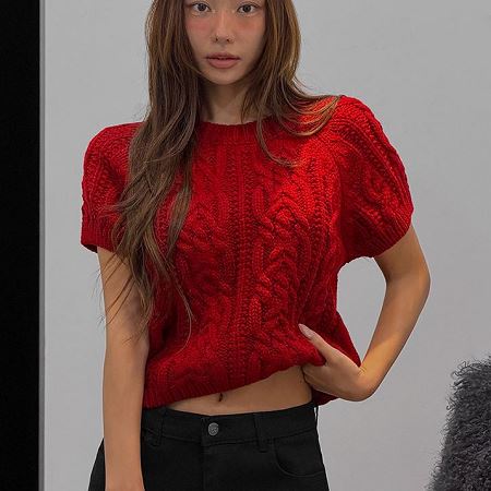 Dongdaemum Women’s Shirts, Tops & T-Shirts, a testament to the elegance and quality of wholesale Korean fashion.