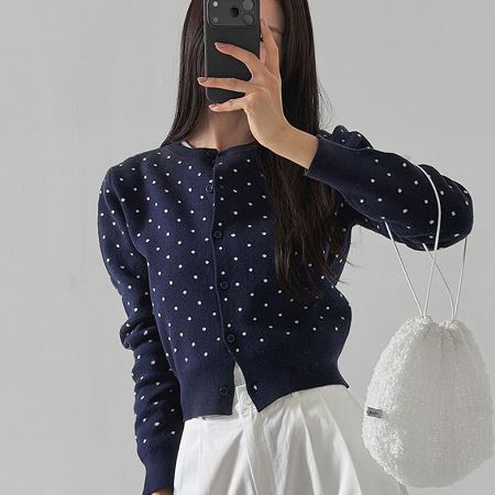 Dongdaemum Women’s Coats & Jackets, a testament to the elegance and quality of wholesale Korean fashion.