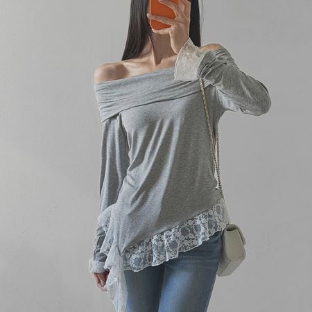 Dongdaemum Women’s Shirts, Tops & T-Shirts, a testament to the elegance and quality of wholesale Korean fashion.