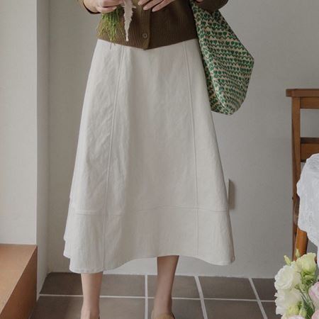 A collection of Dongdaemum Women’s Dresses, encapsulating the charm of Korean fashion.