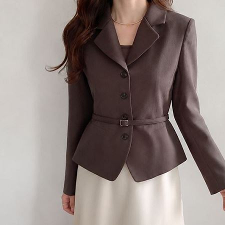 Dongdaemum Women’s Coats & Jackets, a testament to the elegance and quality of wholesale Korean fashion.