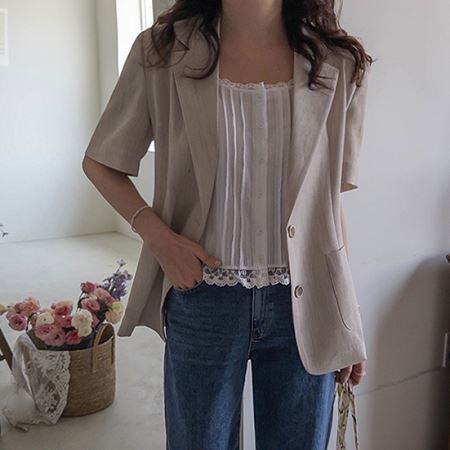 Dongdaemum Women’s Coats & Jackets, a testament to the elegance and quality of wholesale Korean fashion.