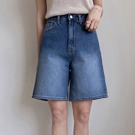 Dongdaemum Women’s Pants, a testament to the elegance and quality of wholesale Korean fashion.
