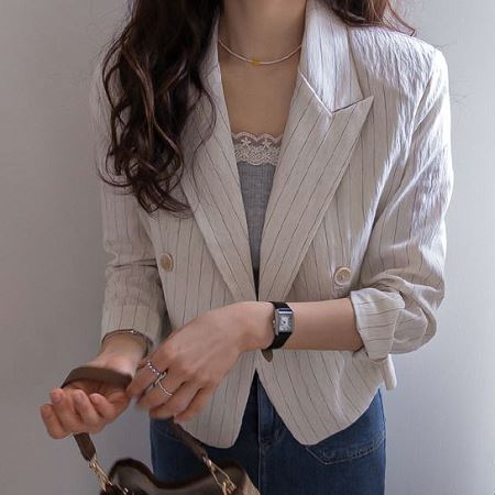 Dongdaemum Women’s Coats & Jackets, a testament to the elegance and quality of wholesale Korean fashion.