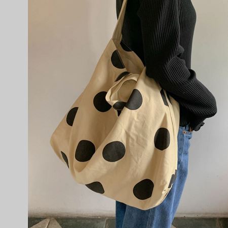 A collection of Dongdaemum Women’s Handbags, Wallets & Cases, showcasing the elegance of Korean fashion.