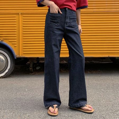 Dongdaemum Women’s Pants, a testament to the elegance and quality of wholesale Korean fashion.