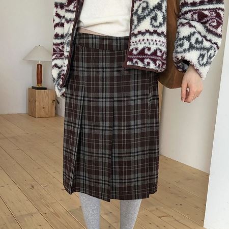 A collection of Dongdaemum Women’s Dresses, encapsulating the charm of Korean fashion.