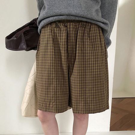 An array of Dongdaemum Women’s Pants, embodying the versatility of Korean fashion.