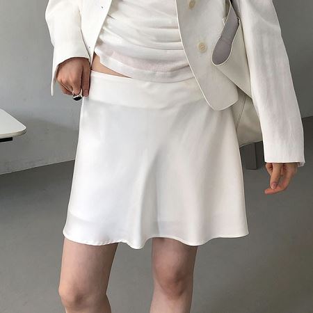 Dongdaemum Women’s Dresses, a testament to the elegance and quality of wholesale Korean fashion.