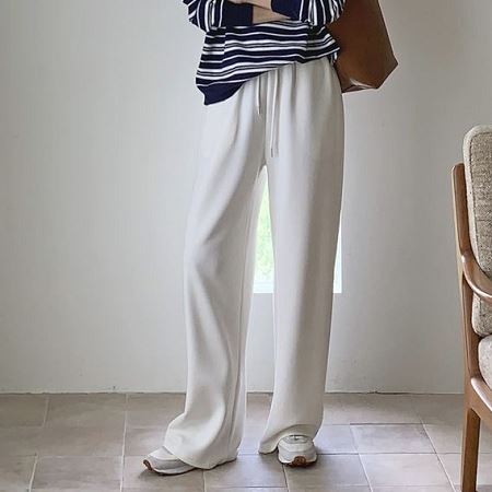 An array of Dongdaemum Women’s Pants, embodying the versatility of Korean fashion.