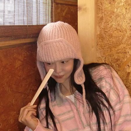 An assortment of Dongdaemum Women’s Clothing Accessories, embodying the chicness of Korean fashion.