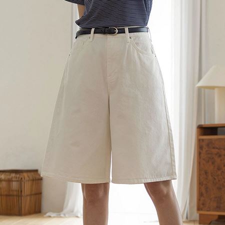 Dongdaemum Women’s Pants, a testament to the elegance and quality of wholesale Korean fashion.