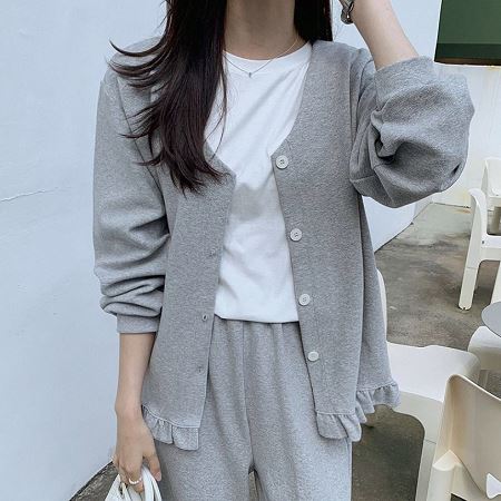 A variety of Dongdaemum Women’s Coats & Jackets, reflecting the sophistication of Korean fashion.