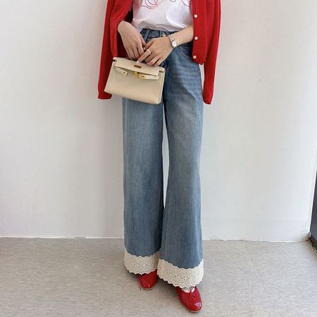 Dongdaemum Women’s Pants, a testament to the elegance and quality of wholesale Korean fashion.