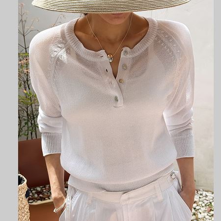 Dongdaemum Women’s Shirts, Tops & T-Shirts, a testament to the elegance and quality of wholesale Korean fashion.