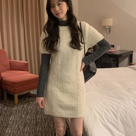 A collection of Dongdaemum Women’s Dresses, encapsulating the charm of Korean fashion.