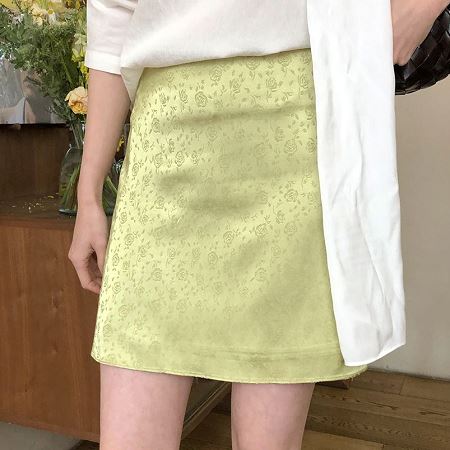 A collection of Dongdaemum Women’s Dresses, encapsulating the charm of Korean fashion.