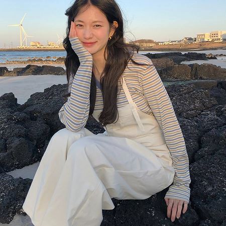 Dongdaemum Women’s Shirts, Tops & T-Shirts, a testament to the elegance and quality of wholesale Korean fashion.