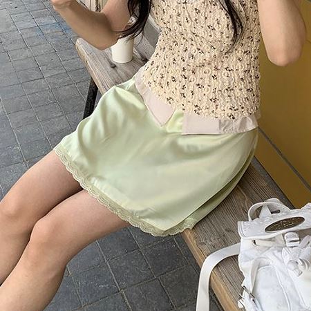 Dongdaemum Women’s Dresses, a testament to the elegance and quality of wholesale Korean fashion.