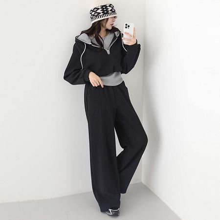 Dongdaemum Women’s One-Pieces, a testament to the elegance and quality of wholesale Korean fashion.