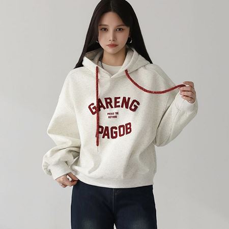 Dongdaemum Women’s Shirts, Tops & T-Shirts, a testament to the elegance and quality of wholesale Korean fashion.
