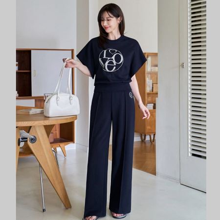 Dongdaemum Women’s One-Pieces, a testament to the elegance and quality of wholesale Korean fashion.