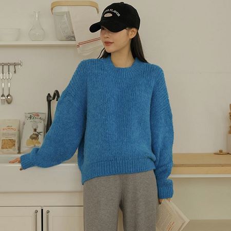 Dongdaemum Women’s Shirts, Tops & T-Shirts, a testament to the elegance and quality of wholesale Korean fashion.