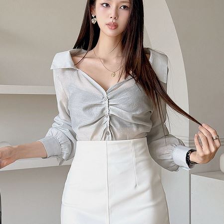 Dongdaemum Women’s Shirts, Tops & T-Shirts, a testament to the elegance and quality of wholesale Korean fashion.