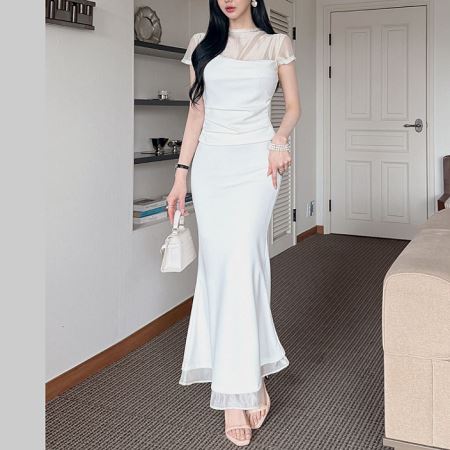 Dongdaemum Women’s One-Pieces, a testament to the elegance and quality of wholesale Korean fashion.
