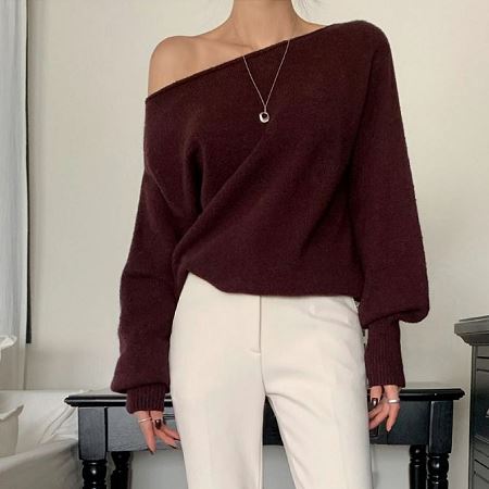 Dongdaemum Women’s Shirts, Tops & T-Shirts, a testament to the elegance and quality of wholesale Korean fashion.