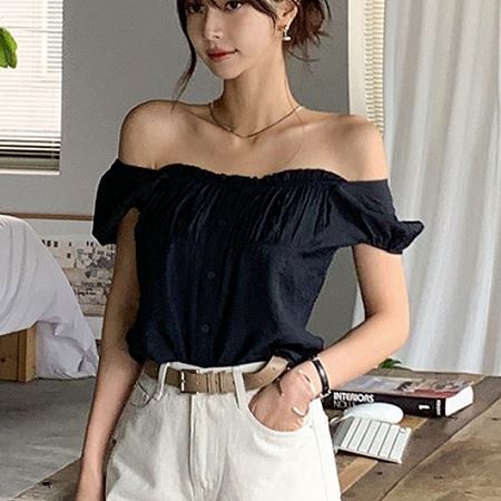 Dongdaemum Women’s Shirts, Tops & T-Shirts, a testament to the elegance and quality of wholesale Korean fashion.