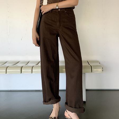 An array of Dongdaemum Women’s Pants, embodying the versatility of Korean fashion.