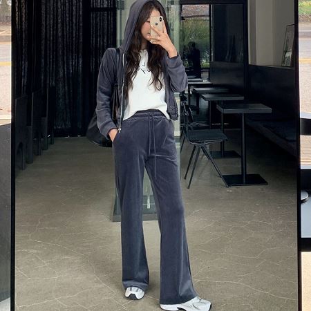 A variety of Dongdaemum Women’s One-Pieces, representing the allure of Korean fashion.