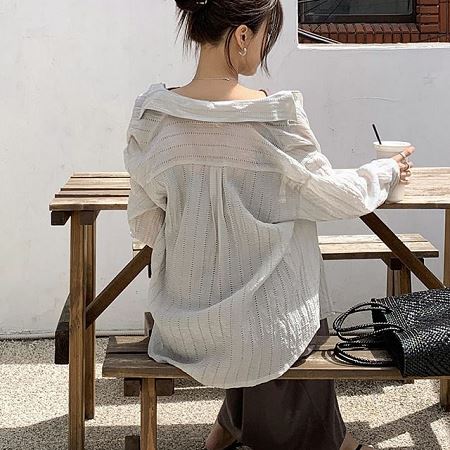Dongdaemum Women’s Shirts, Tops & T-Shirts, a testament to the elegance and quality of wholesale Korean fashion.