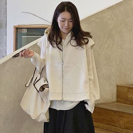 A variety of Dongdaemum Women’s Coats & Jackets, reflecting the sophistication of Korean fashion.