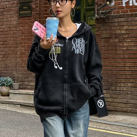 A variety of Dongdaemum Women’s Coats & Jackets, reflecting the sophistication of Korean fashion.