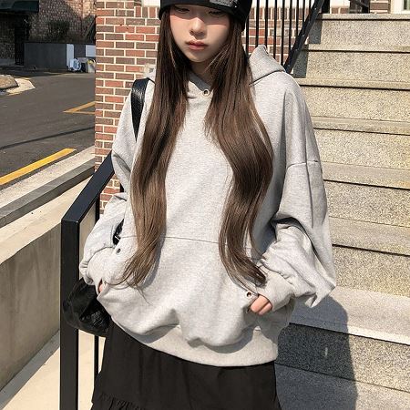 Dongdaemum Women’s Shirts, Tops & T-Shirts, a testament to the elegance and quality of wholesale Korean fashion.