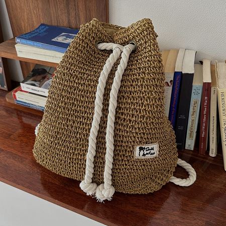 Dongdaemum Women’s Handbags, a testament to the elegance and quality of wholesale Korean fashion.