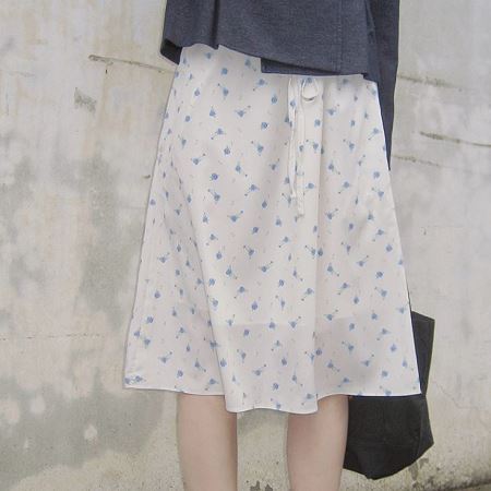 Dongdaemum Women’s Dresses, a testament to the elegance and quality of wholesale Korean fashion.
