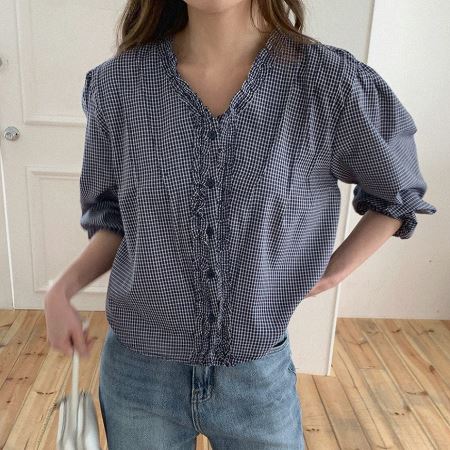 Dongdaemum Women’s Shirts, Tops & T-Shirts, a testament to the elegance and quality of wholesale Korean fashion.